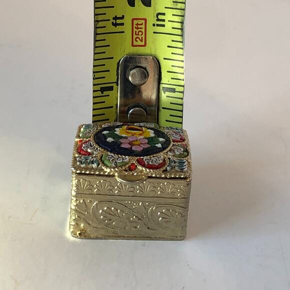 Small VTG Italian Gold Tone Floral Micro Mosaic Pill / Trinket Box Italy Antique - Picture 11 of 11